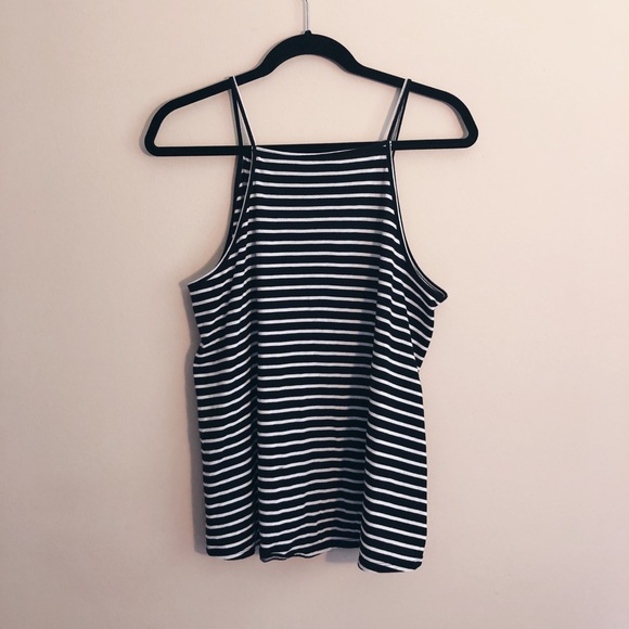 *NWOT* | Old Navy | Black & White Striped Tank Top - Picture 3 of 4